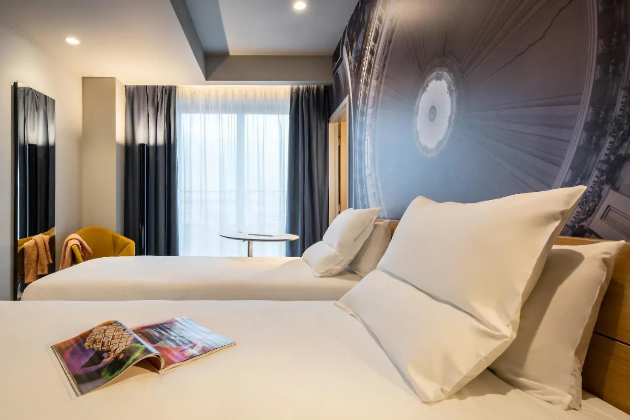 **** Hotel Novotel Paris 20 Belleville France