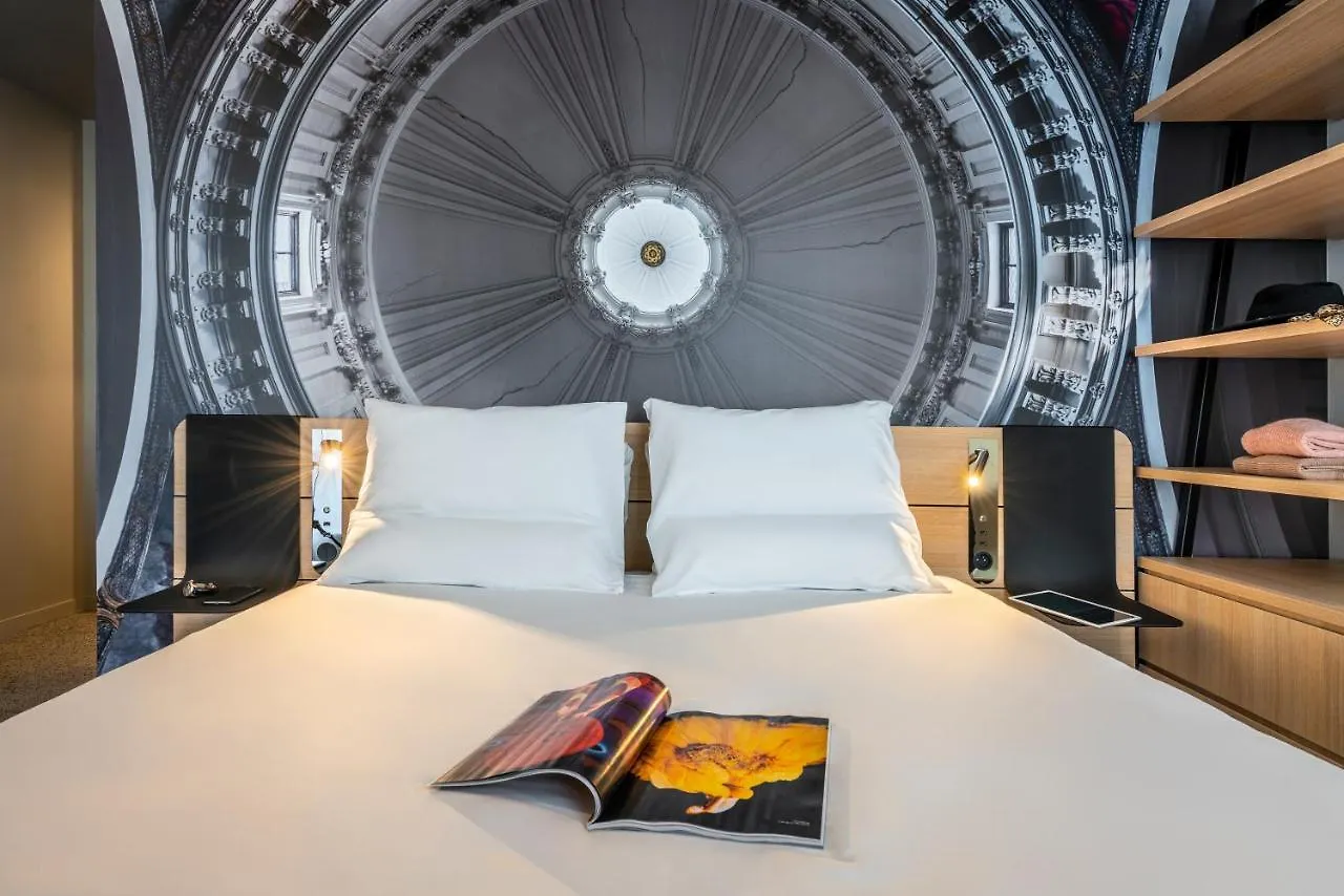 **** Hotel Novotel Paris 20 Belleville France