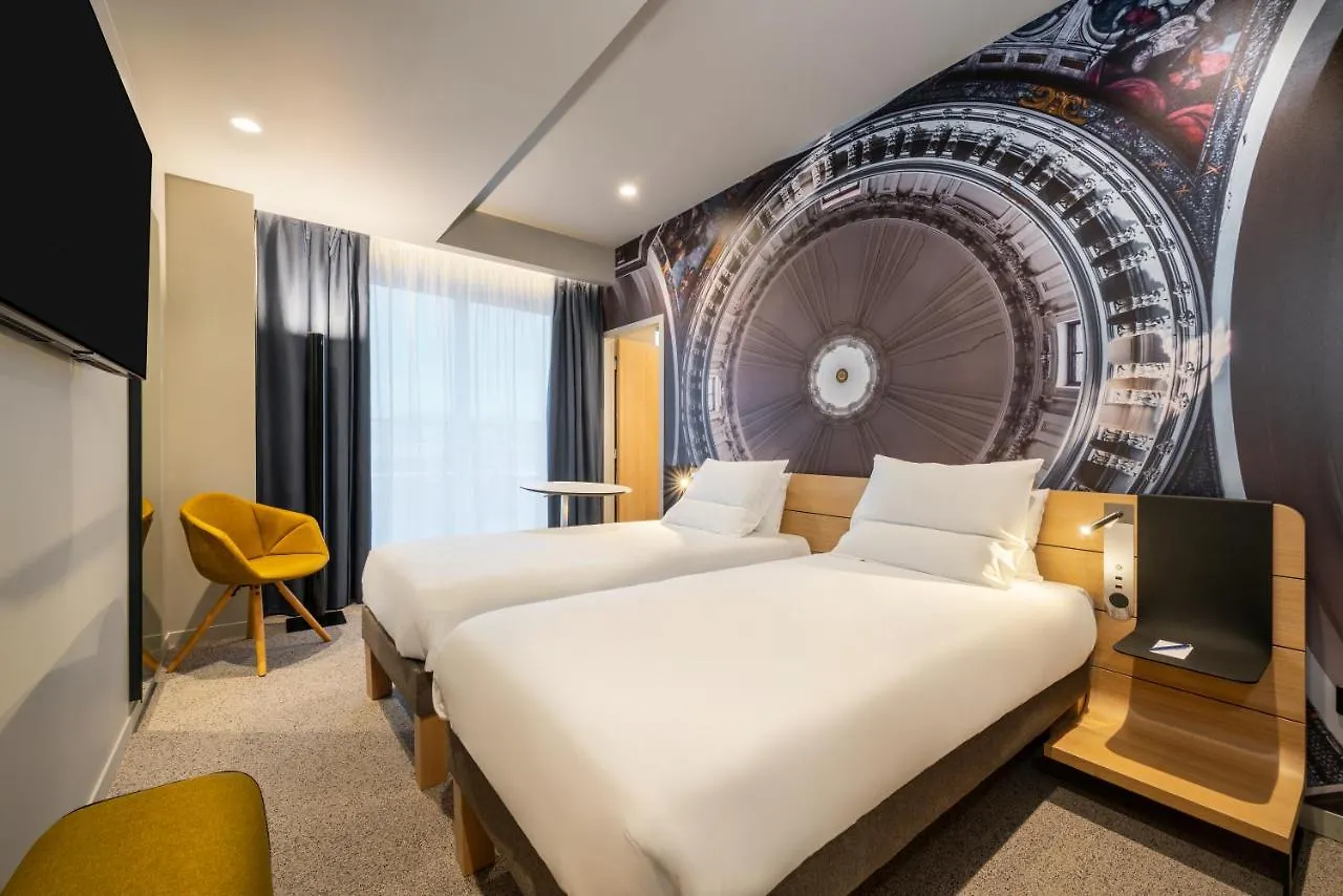 Hotel Novotel Paris 20 Belleville